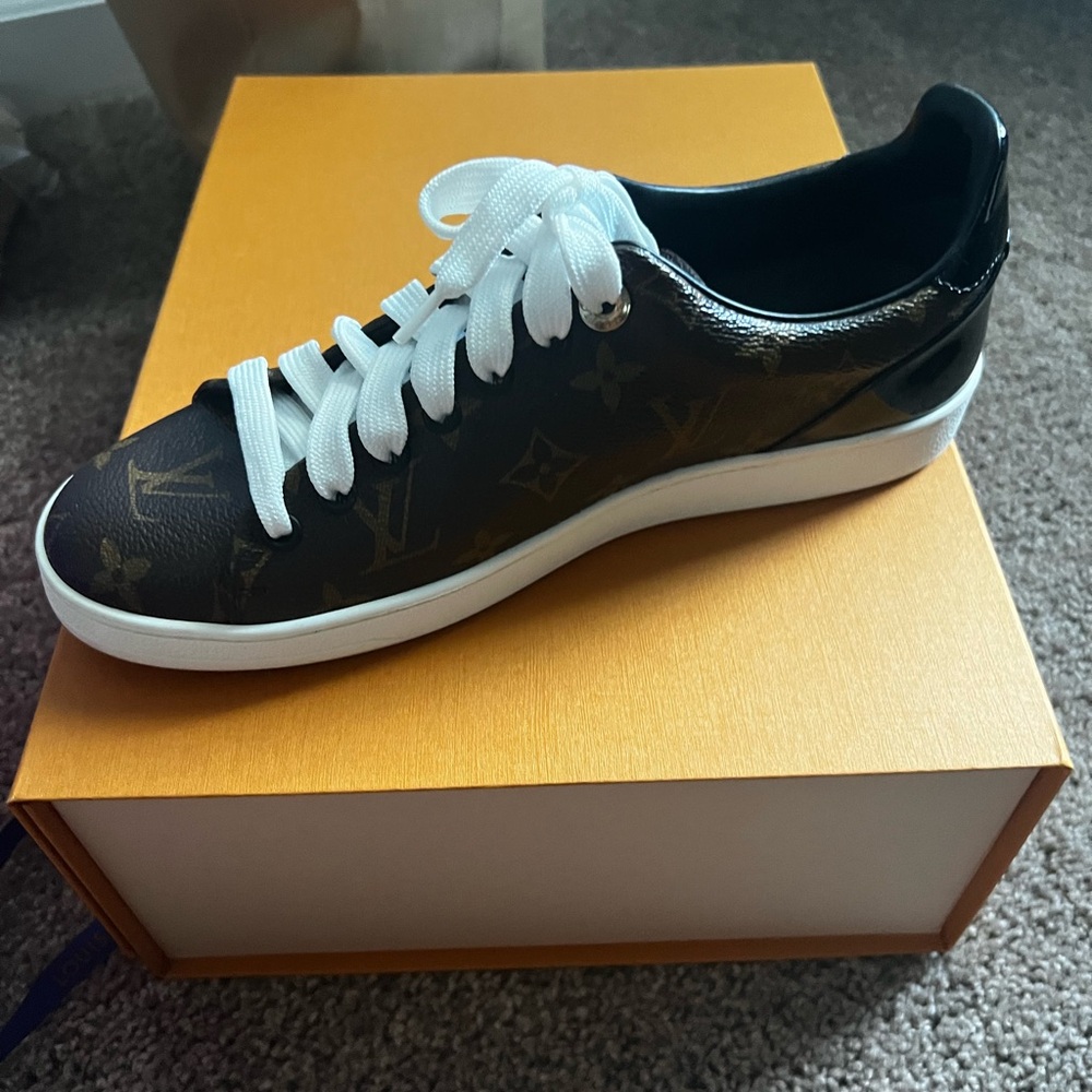 Authentic Louis Vuitton Front Row Sneakers